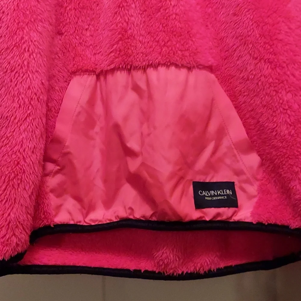 Girl's Calvin Klein Performance pullover - Picture 2 of 9